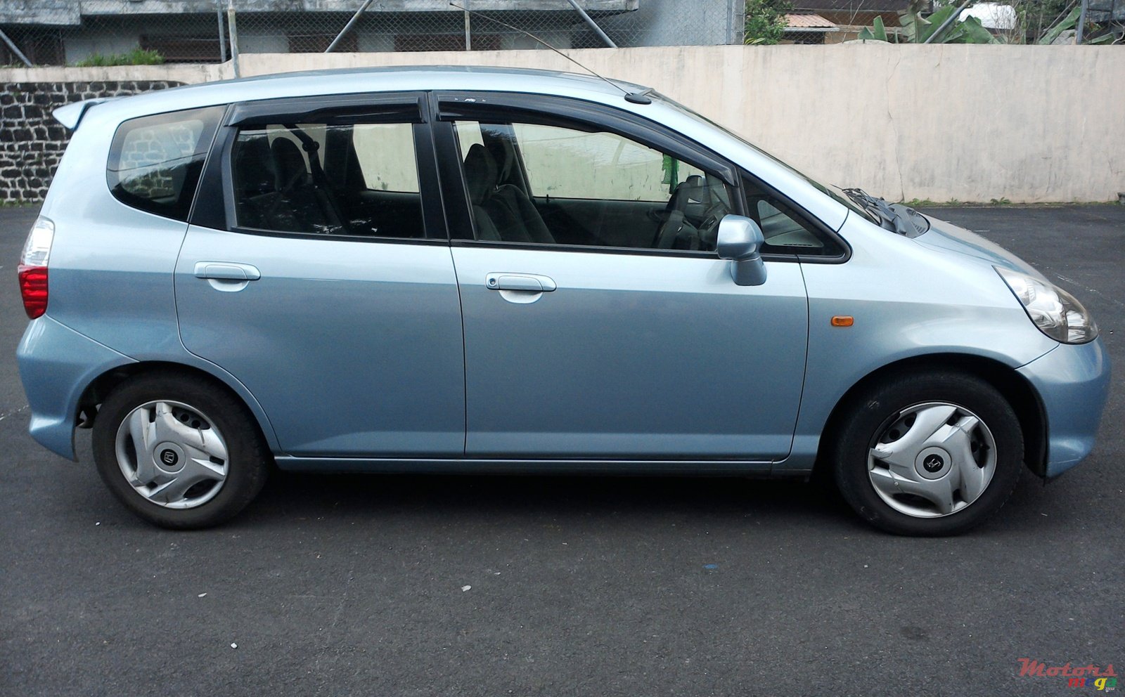 2005' Honda Fit photo #2
