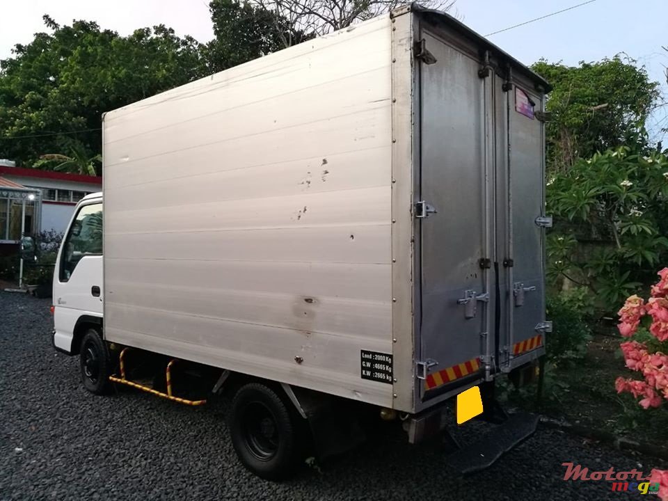 2001' Nissan Atlas photo #4