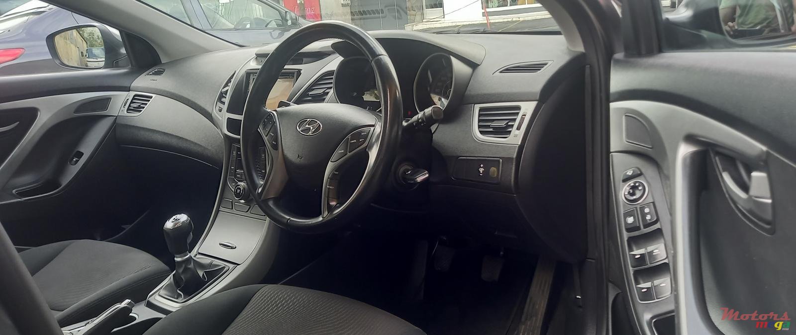 2016' Hyundai Elantra photo #5