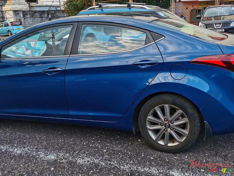 2015' Hyundai Elantra photo #1