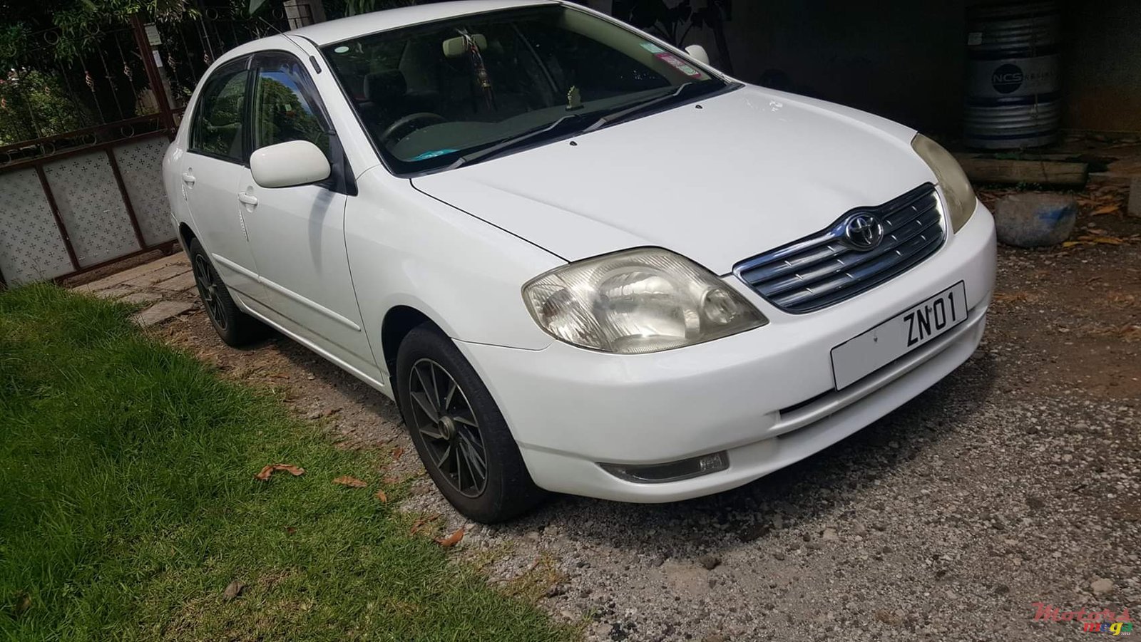 2001' Toyota Corolla photo #5