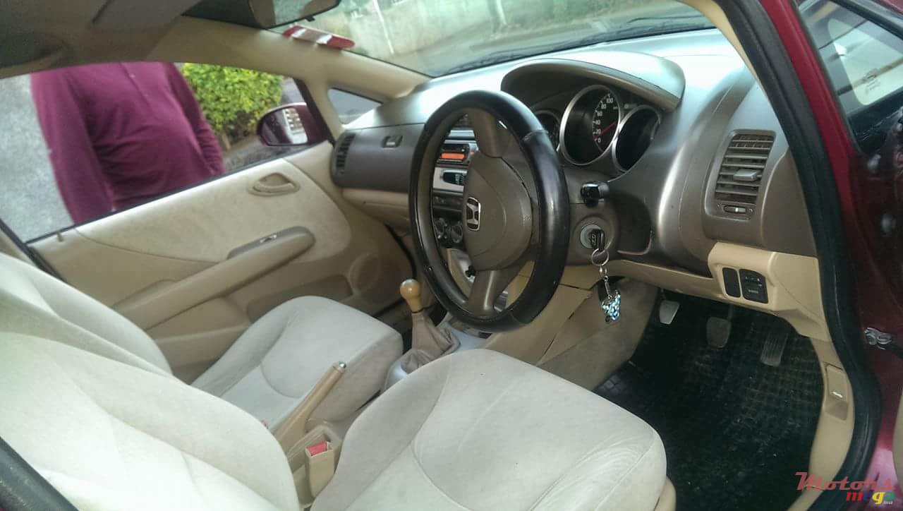 2004' Honda City photo #6