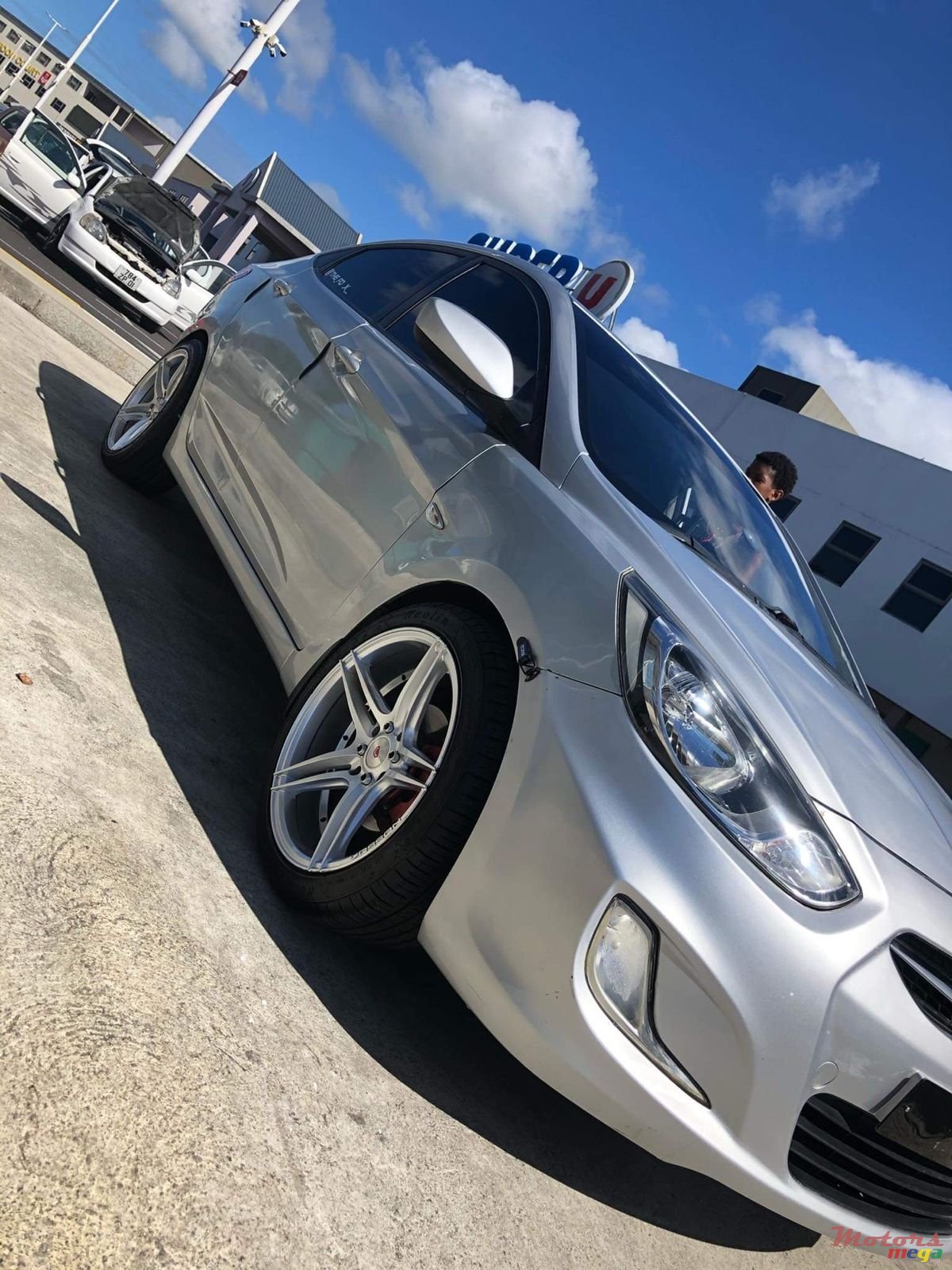 2012' Hyundai Accent photo #2