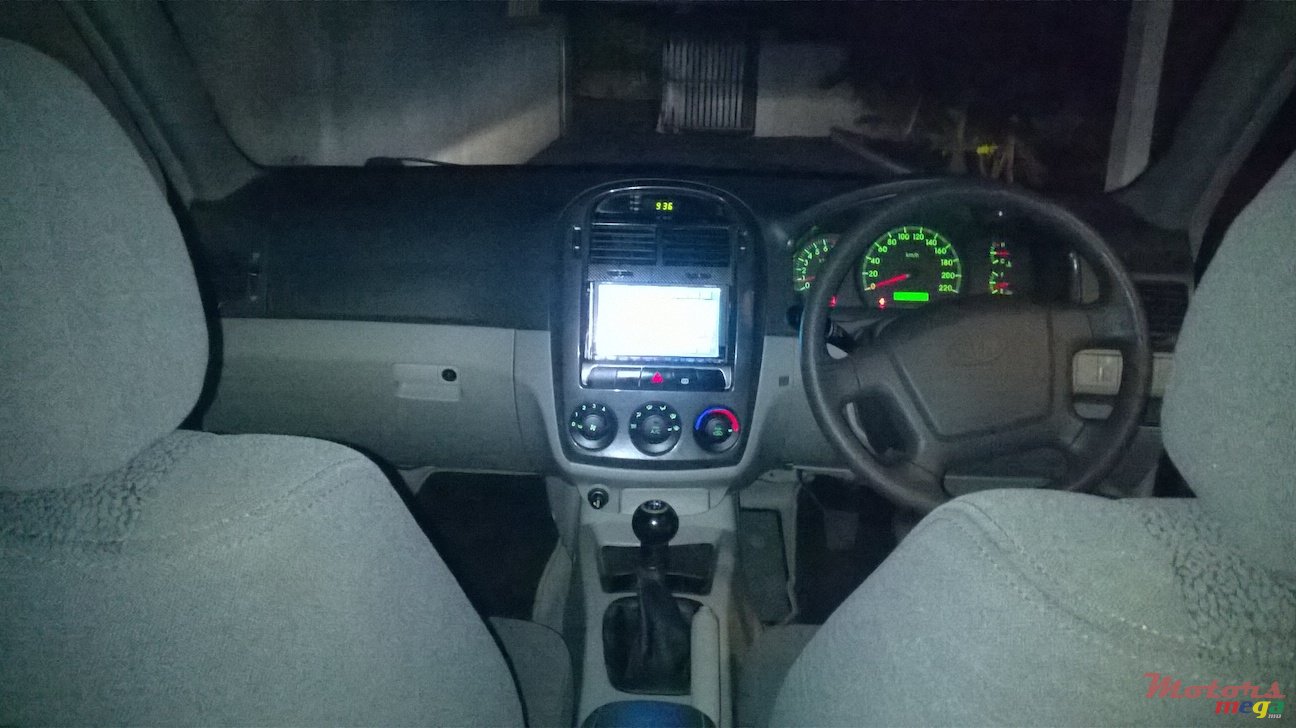 2005' Kia Cerato photo #7