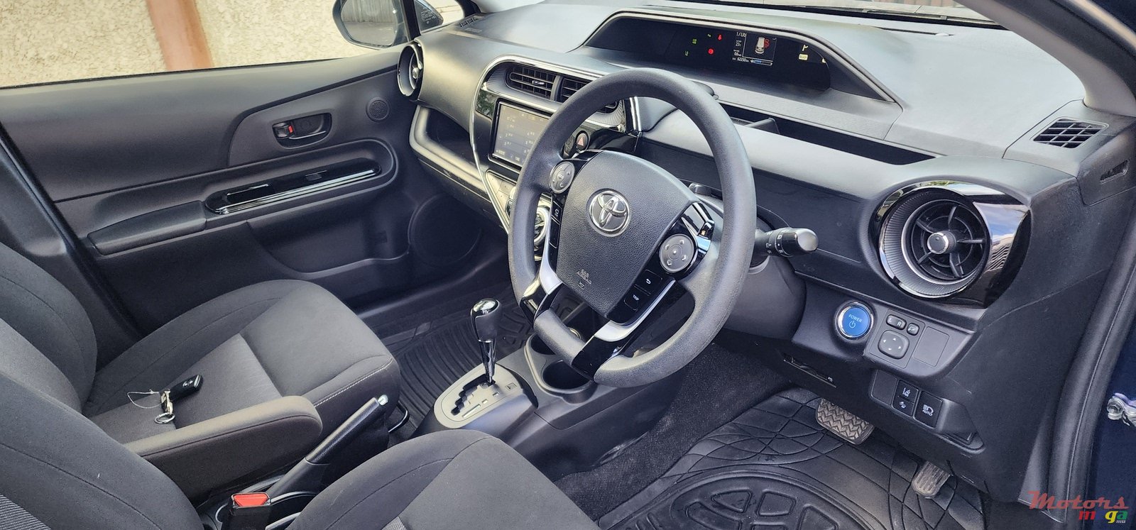 2020' Toyota Aqua photo #4