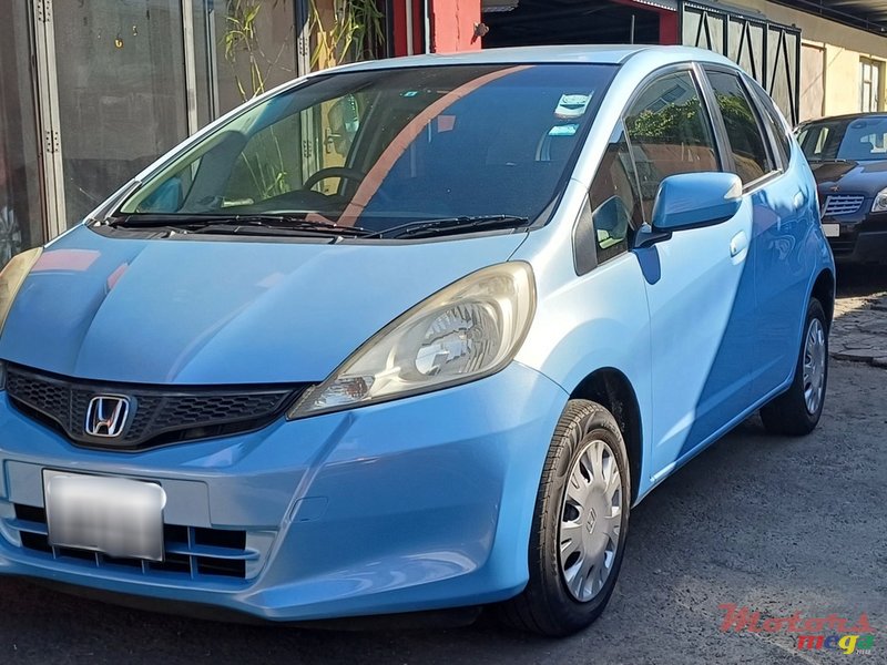 2013' Honda Fit photo #1