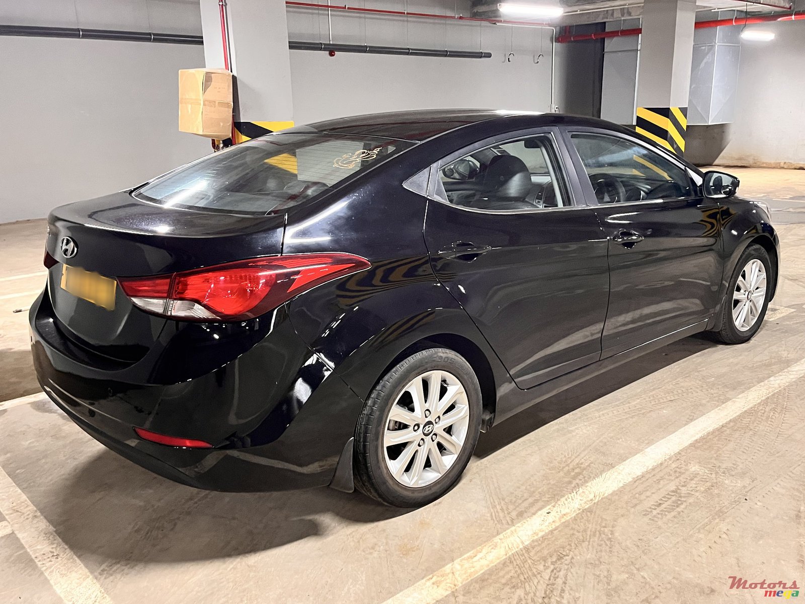 2015' Hyundai Elantra photo #3