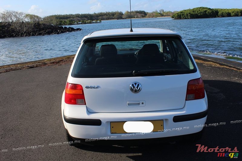 1999' Volkswagen Golf photo #4