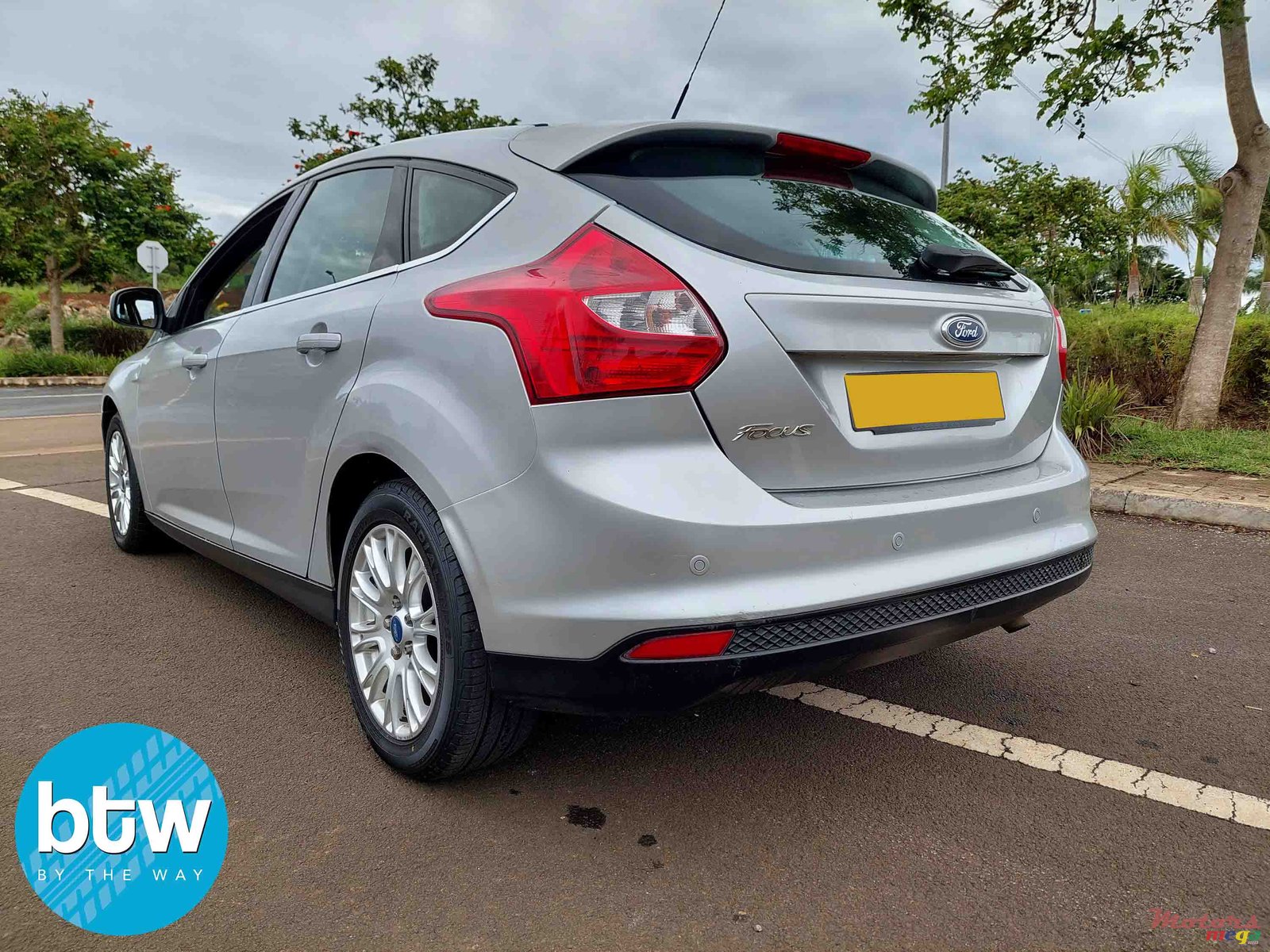 2012' Ford Focus photo #3