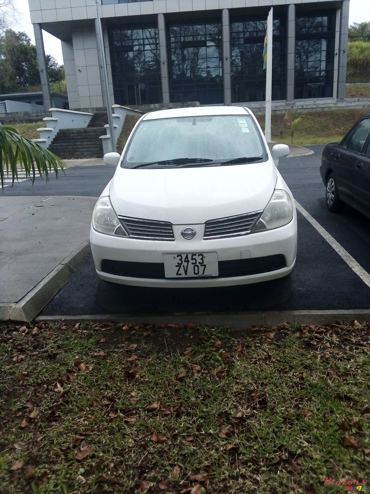 2007' Nissan Tiida photo #1