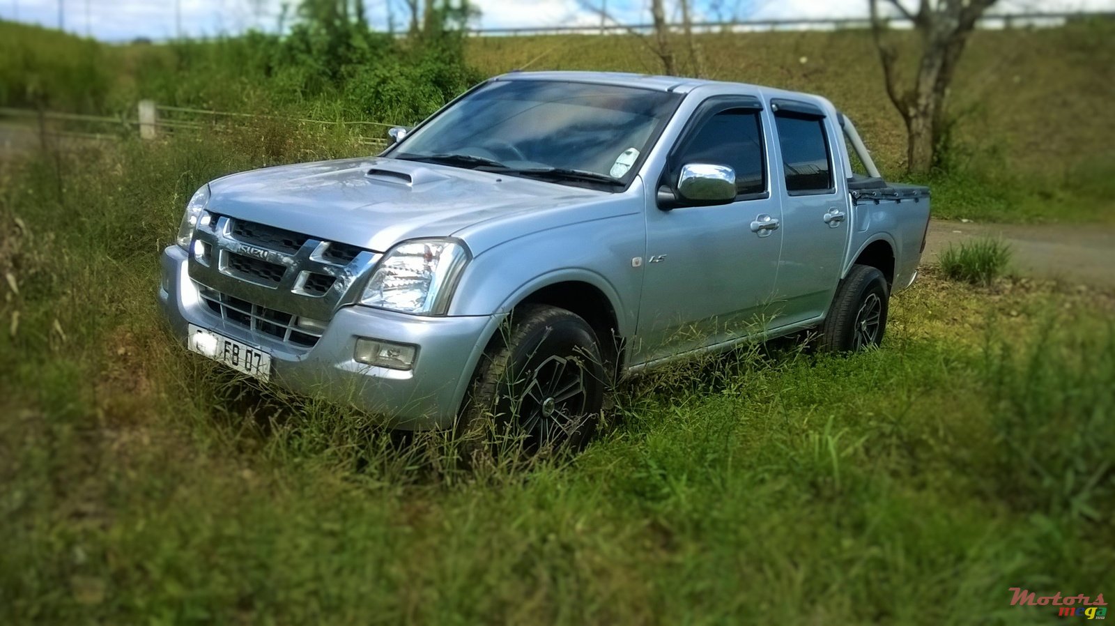 2007' Isuzu D-Max LS photo #1