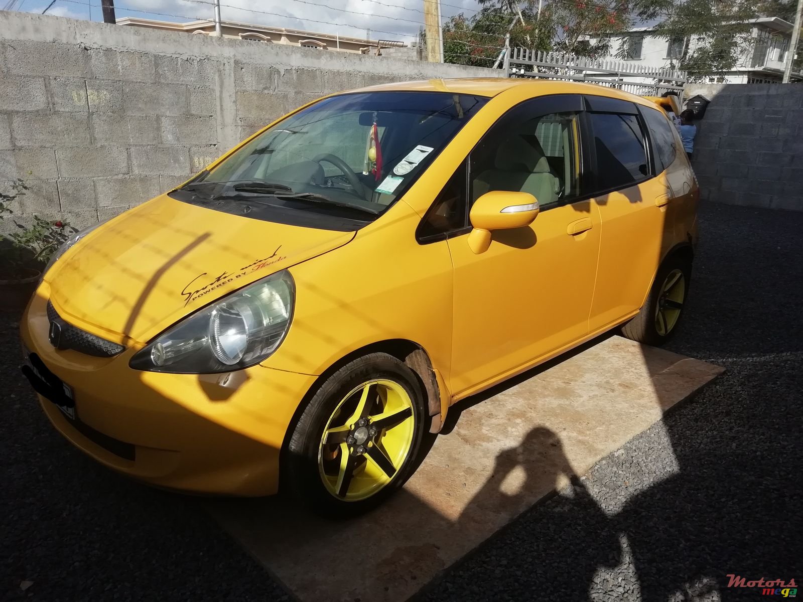 2004' Honda Fit photo #2