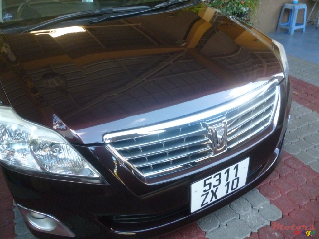 2010' Toyota Previa Toyota Premio photo #1