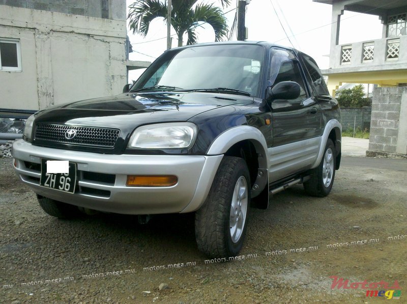 1996' Toyota RAV4 photo #1