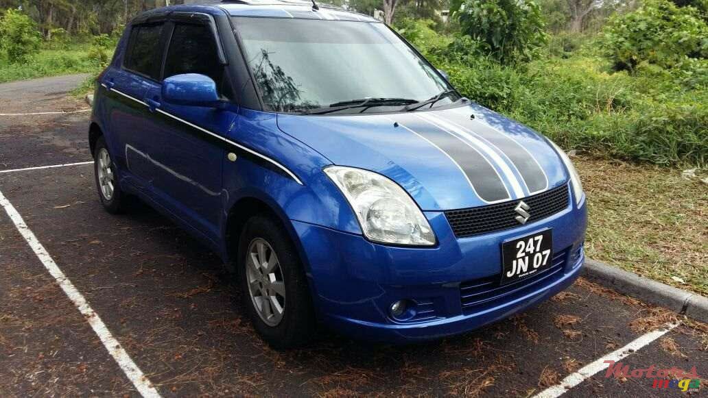 2007' Suzuki Swift photo #7