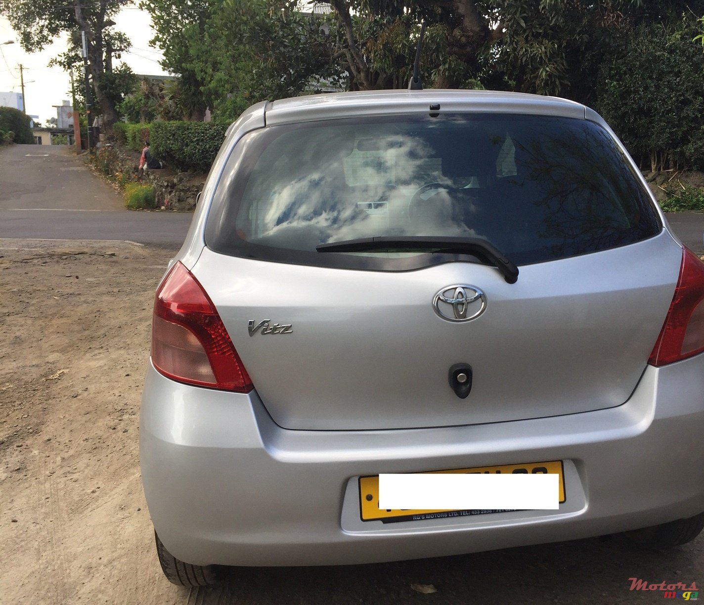 2006' Toyota Vitz photo #3