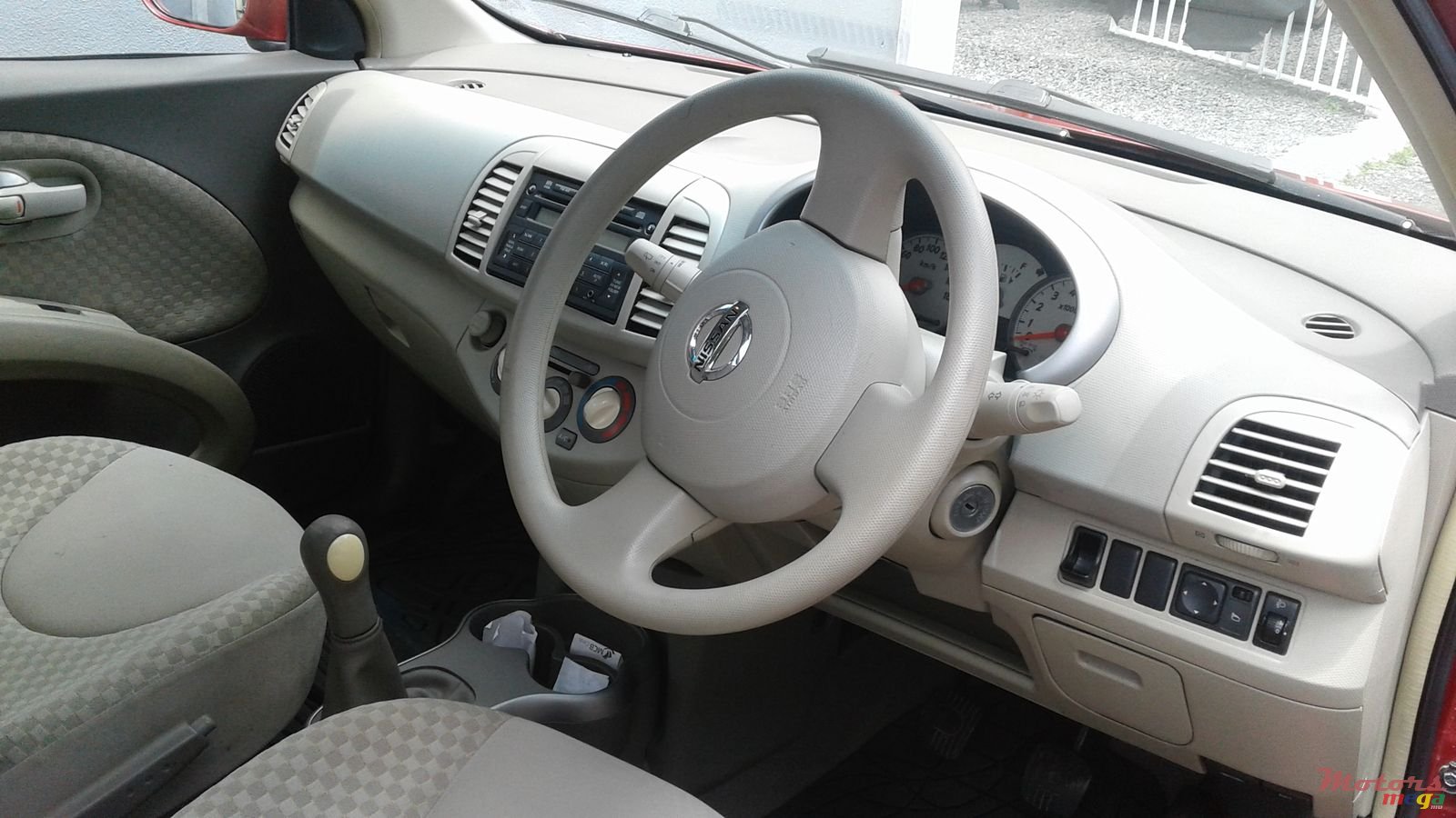 2010' Nissan March manual photo #2