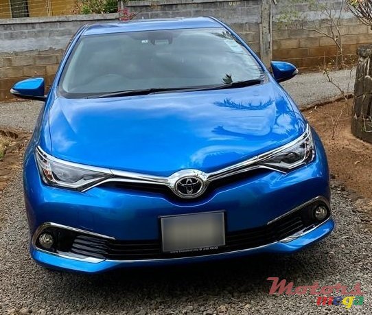 2017' Toyota Auris photo #1