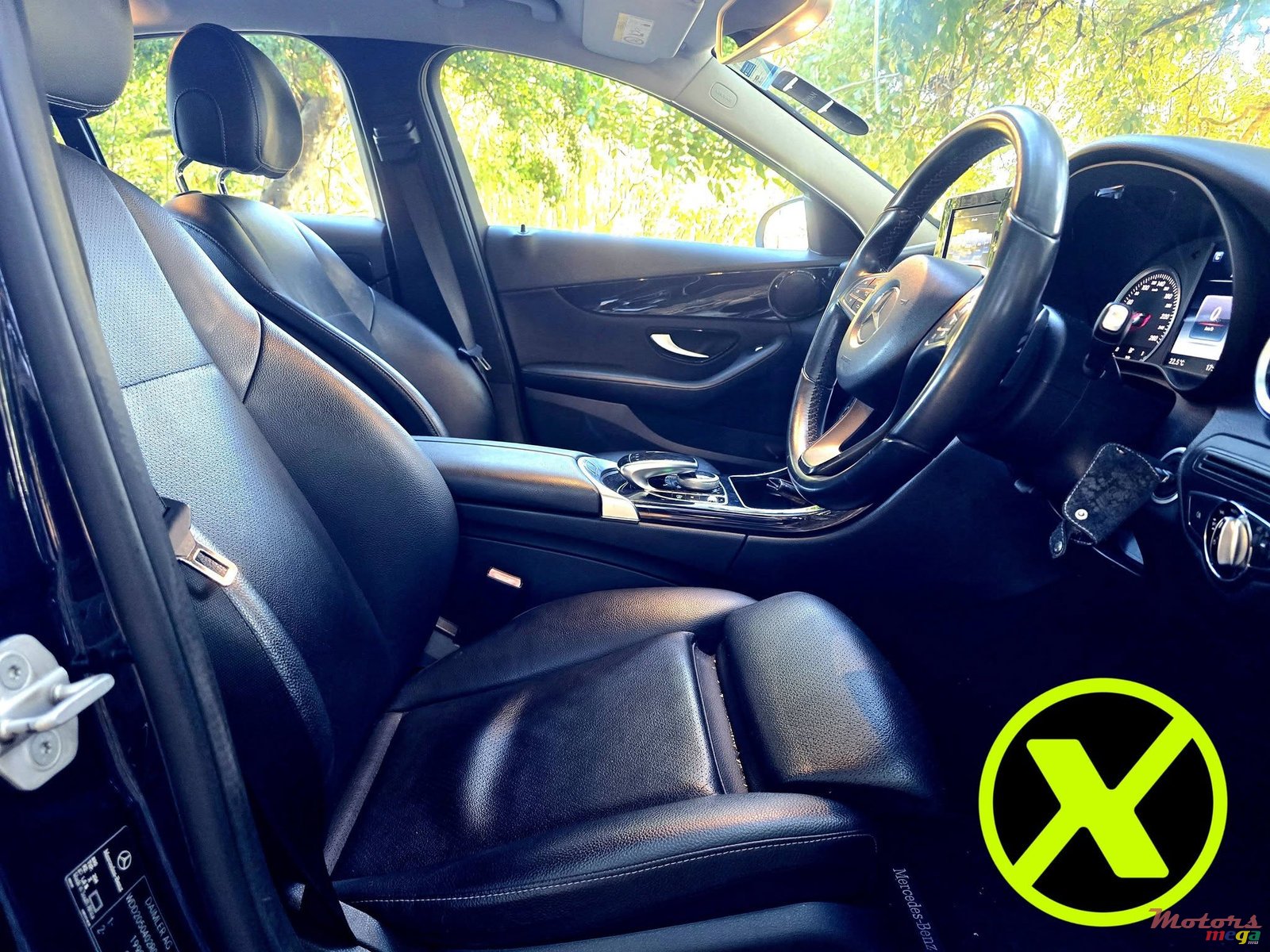 2015' Mercedes-Benz 180 photo #3