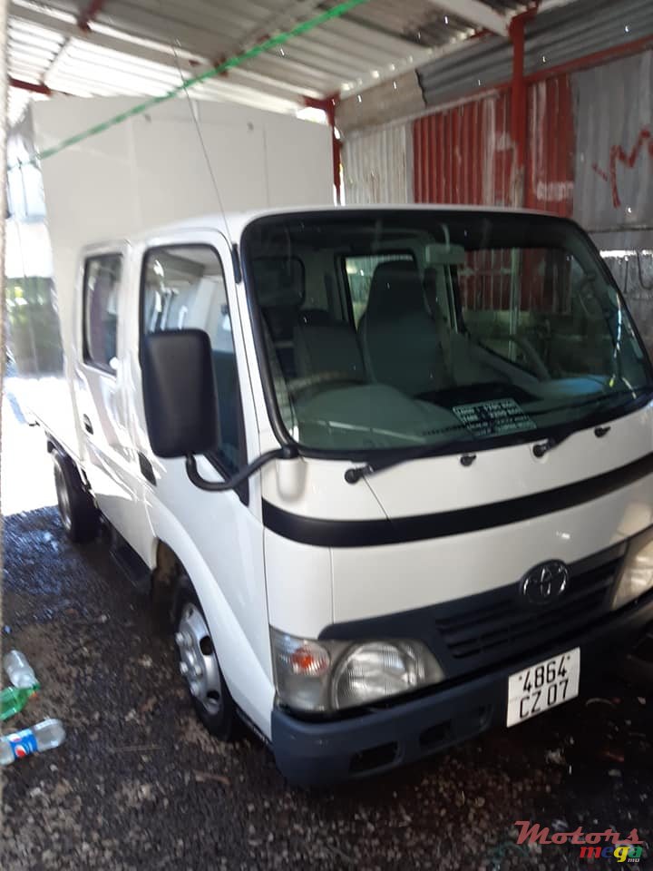 2007' Toyota photo #2