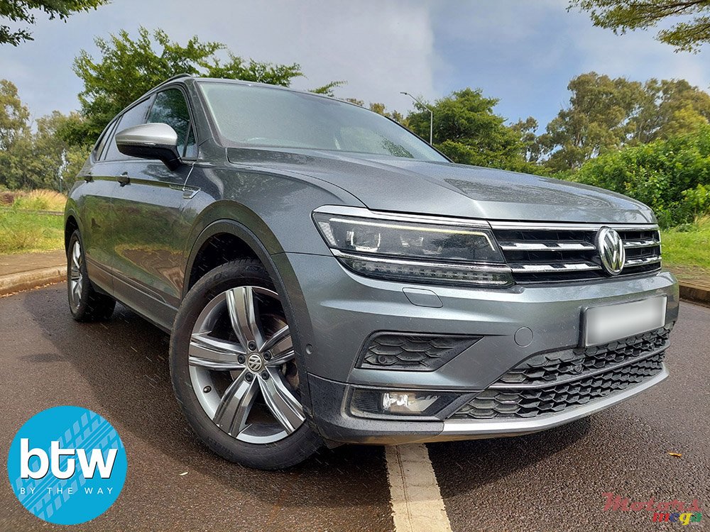 2019' Volkswagen Tiguan Allspace photo #1