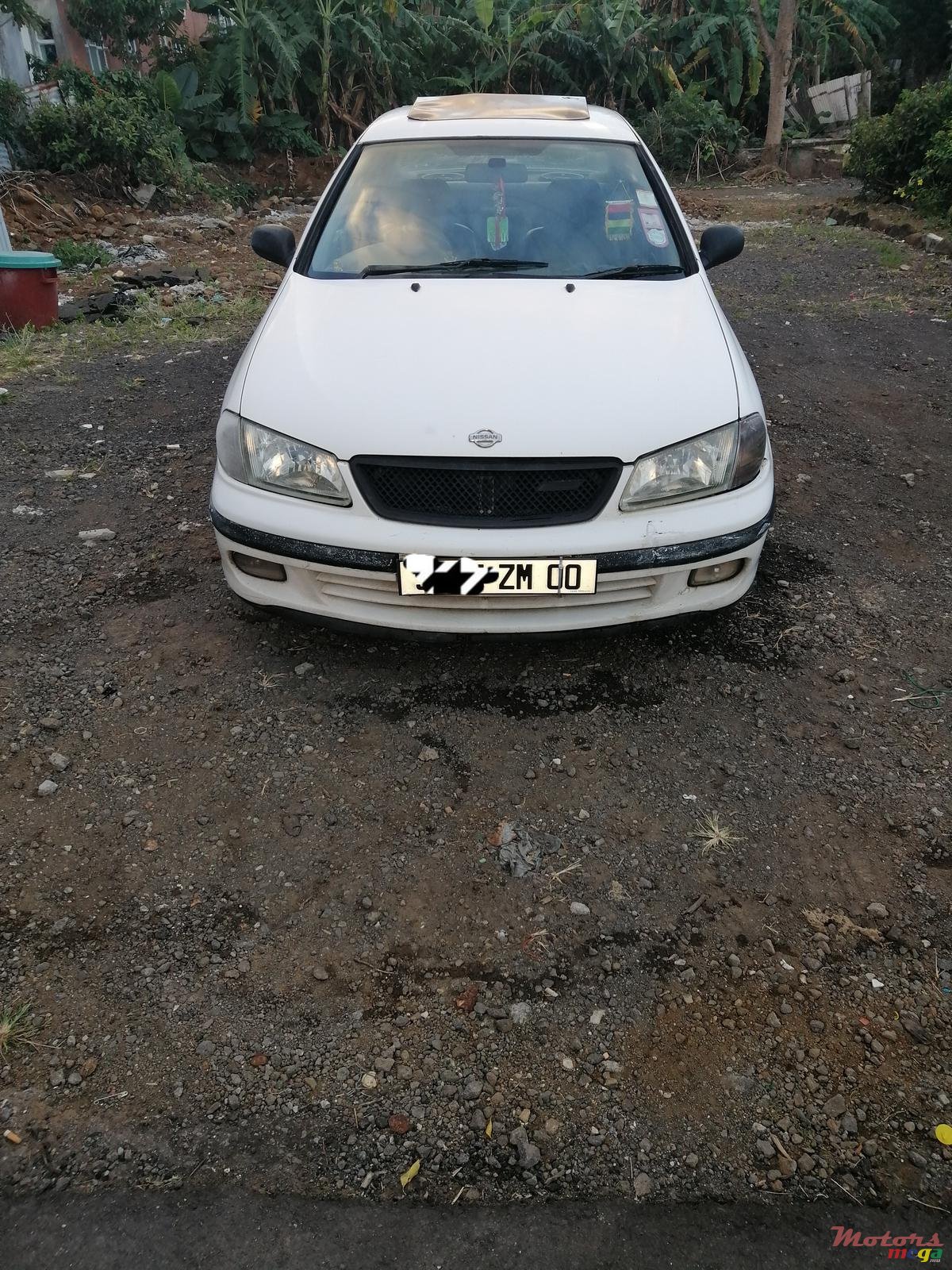 2000' Nissan Sunny Sport photo #3