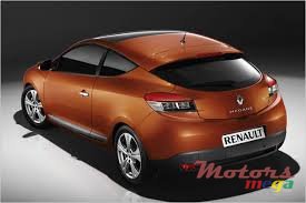 2010' Renault MEGANE COUPÉ 6 VITESSES photo #2