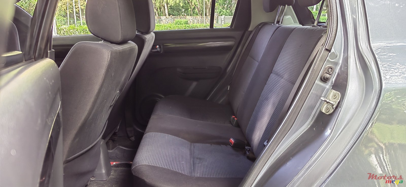 2009' Suzuki Swift photo #6