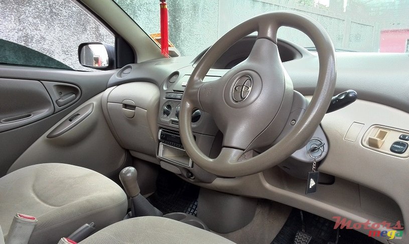 2005' Toyota photo #4