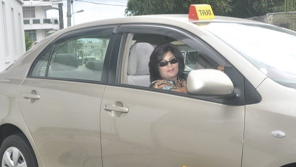 Waida Hilybocus: "Taxi Women" On All Fronts