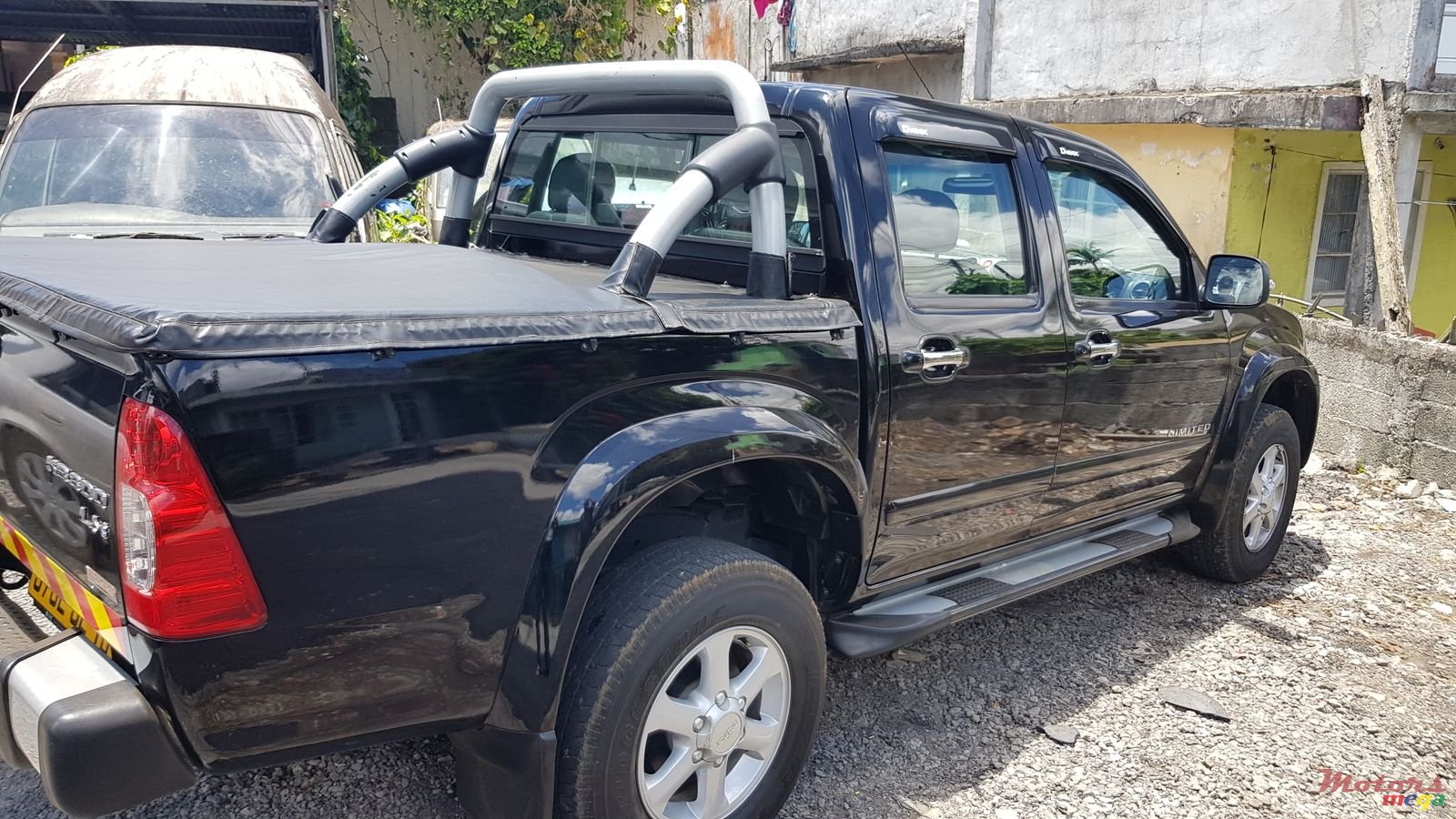 2010' Isuzu KB Series 3.0 turbo photo #3