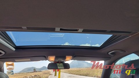 2009' Mercedes-Benz C-Class C200 1800cc photo #6