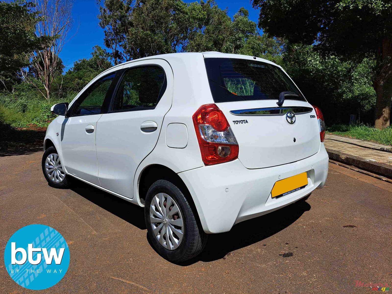 2013' Toyota photo #3