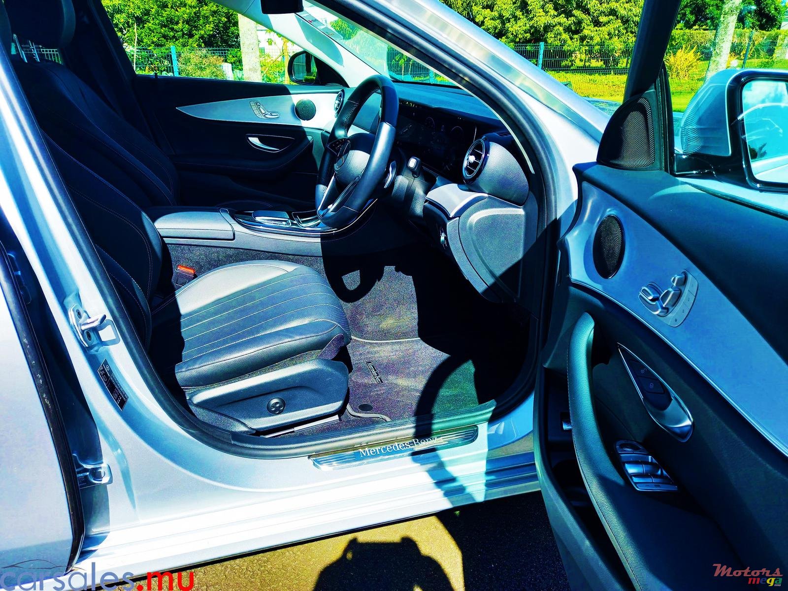 2020' Mercedes-Benz E-Class E300e Plug-In photo #5