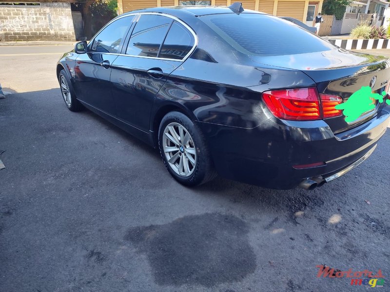 2012' BMW 520 photo #2