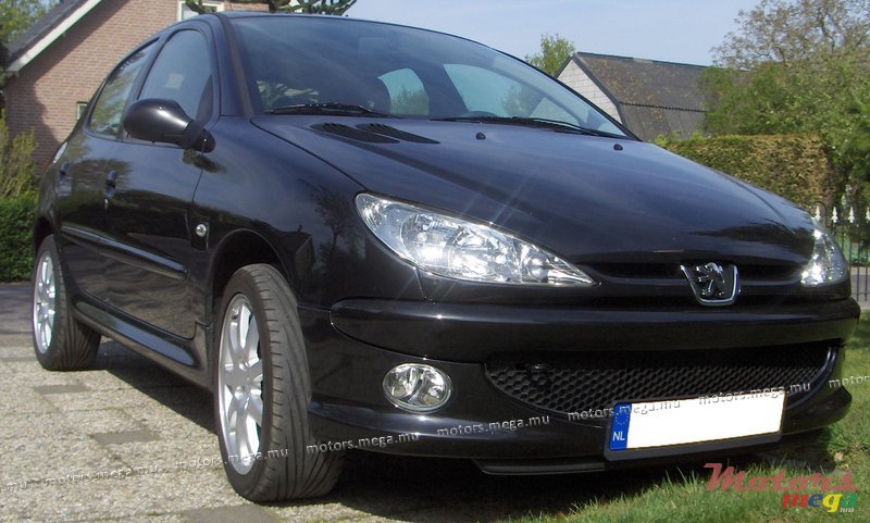 2005' Peugeot 206 photo #1