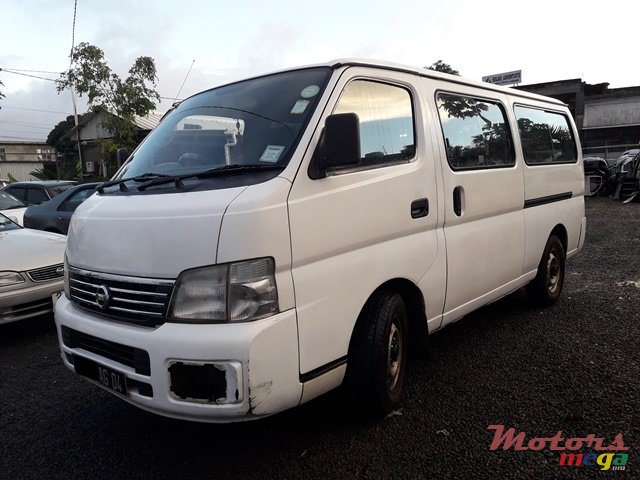 2004' Nissan Urvan photo #3