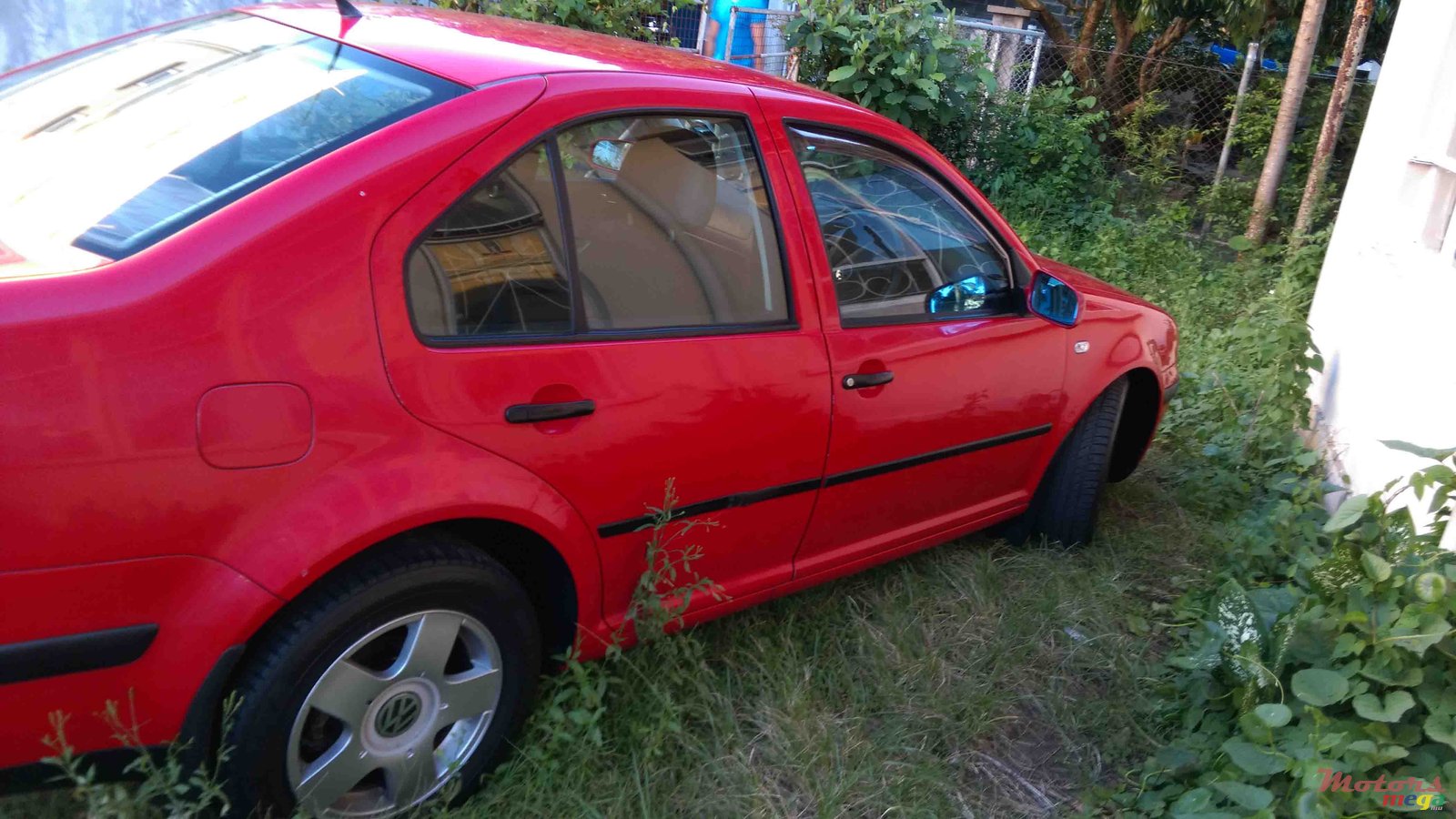 2002' Volkswagen Bora photo #1