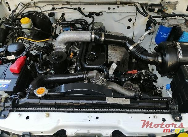 2013' Nissan Hardbody photo #3