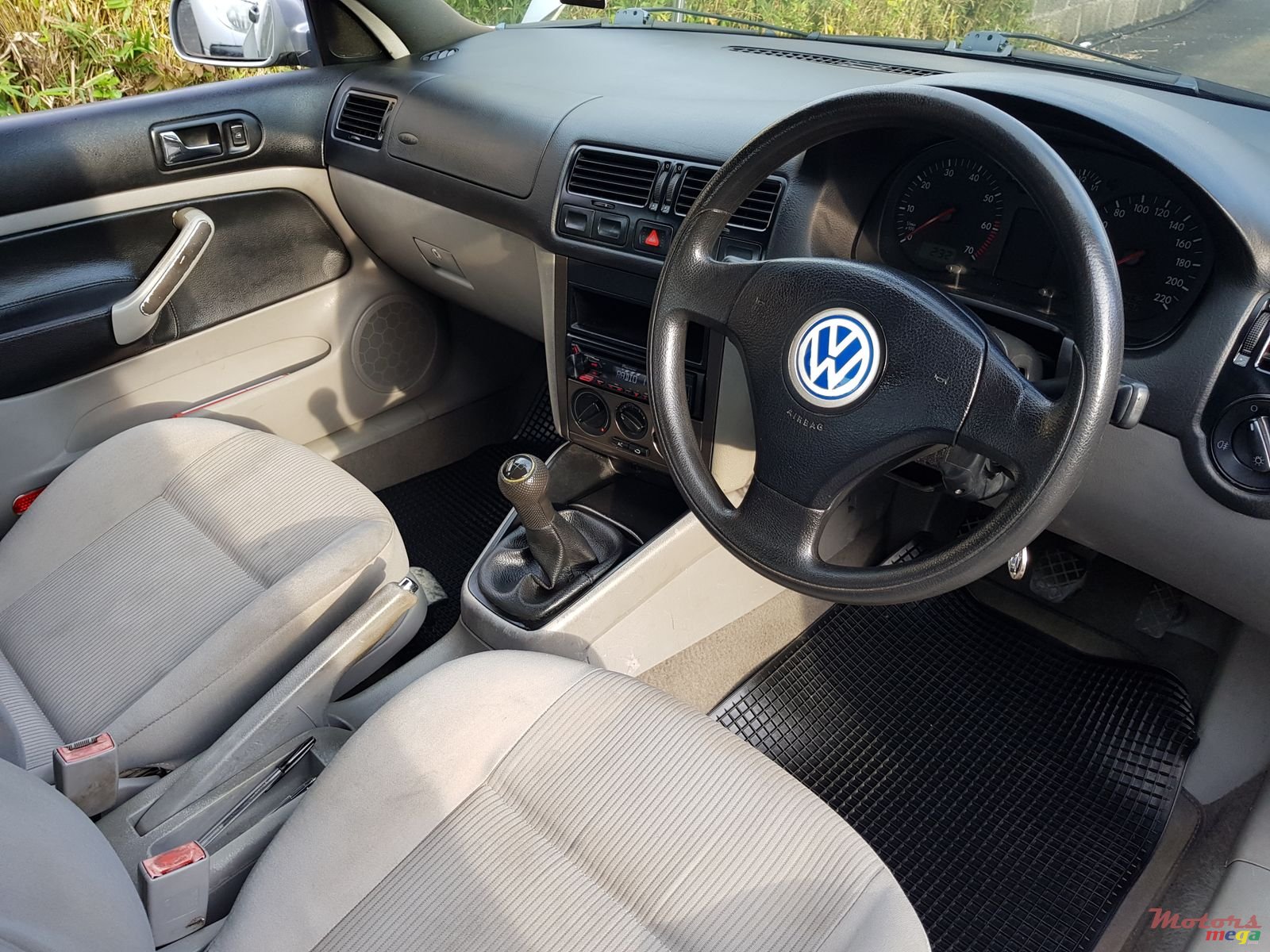 2002' Volkswagen Bora photo #7