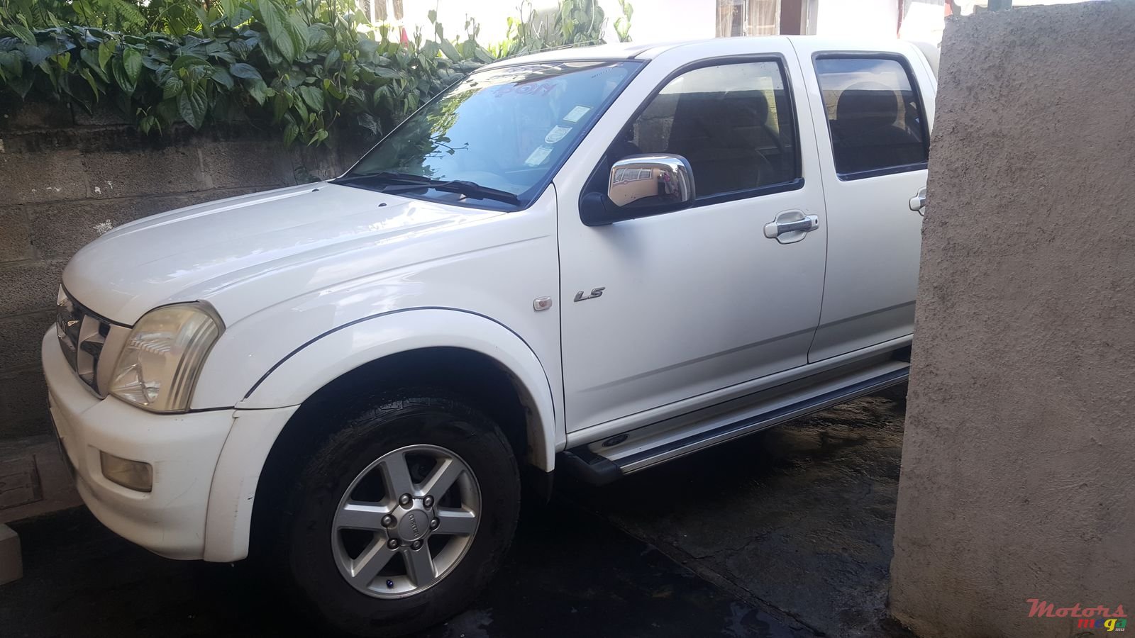 2005' Isuzu D-Max Turbo photo #1