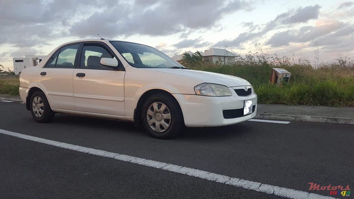 1998' Mazda Familia photo #4