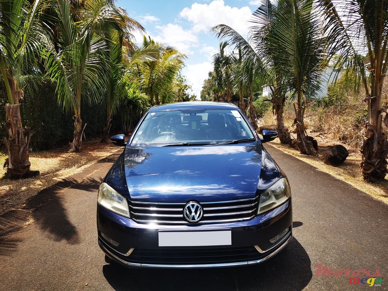 2014' Volkswagen Passat TSI photo #1