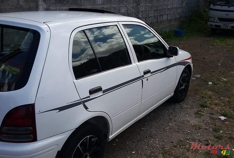 1998' Toyota Starlet photo #4