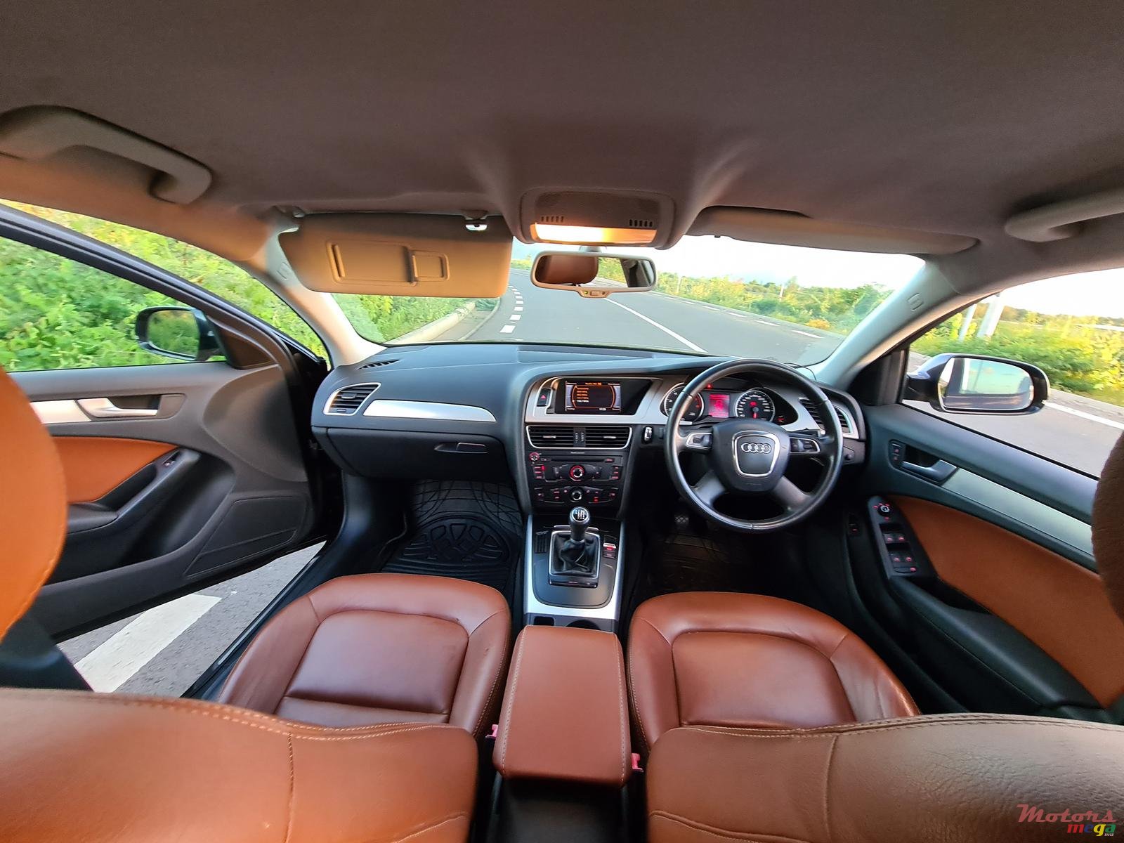 2010' Audi A4 S line photo #5