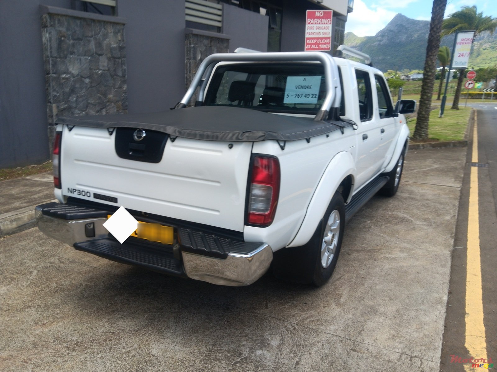 2018' Nissan Hardbody photo #3