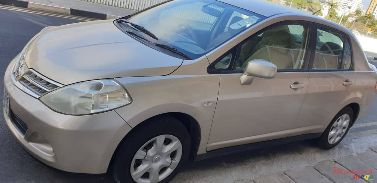 2010' Nissan Tiida photo #3