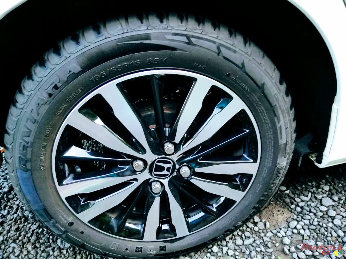 2018' Honda Fit photo #6