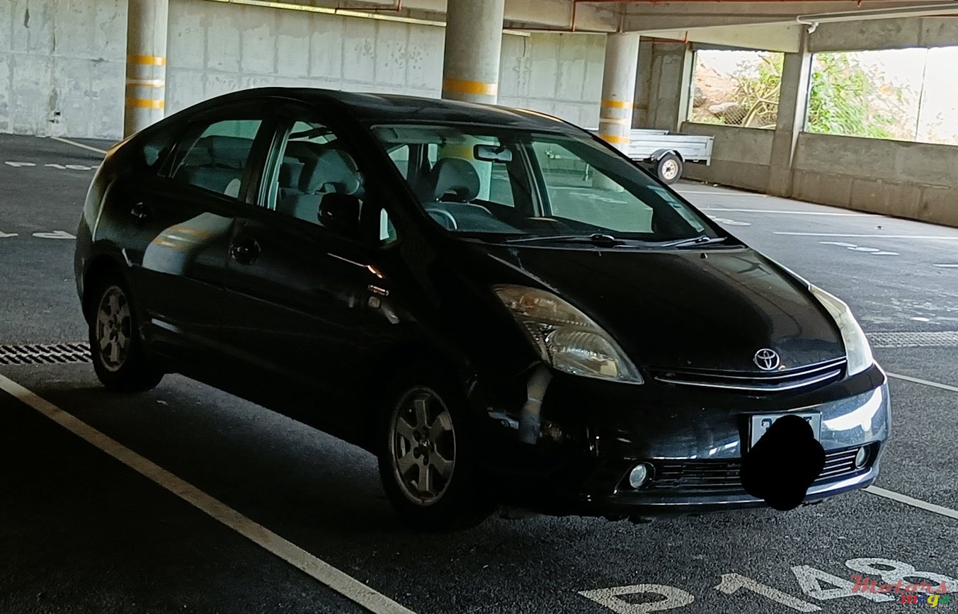 2010' Toyota Prius 1.5 Hybrid Gen 2 photo #1