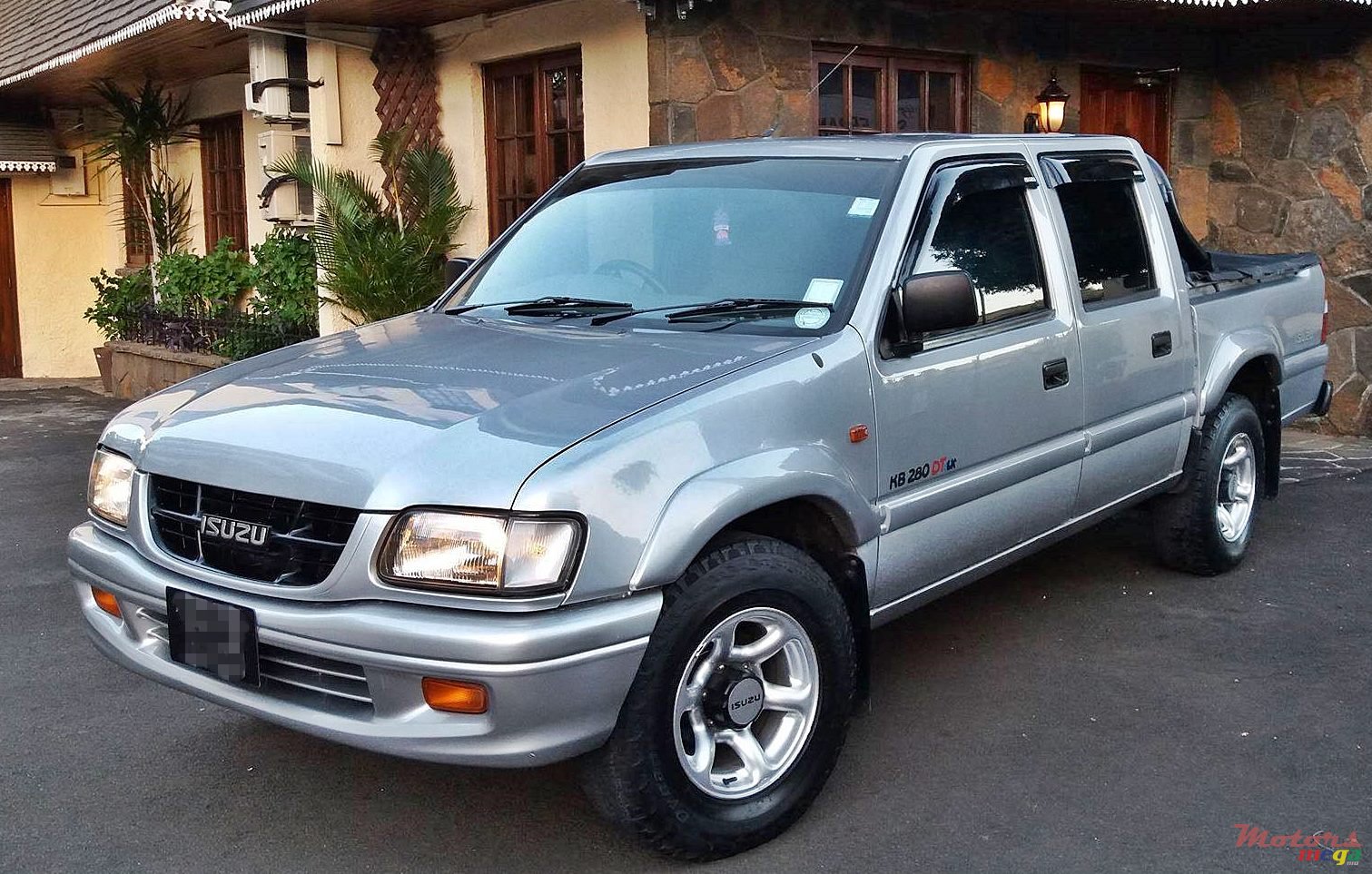 2000' Isuzu KB Series (54227164) photo #1